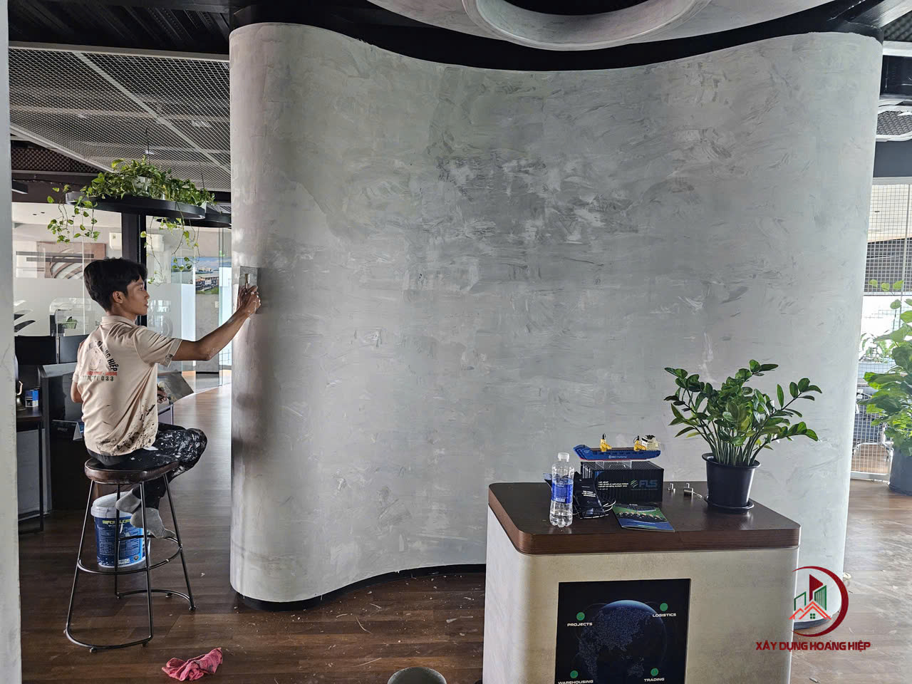 Thợ Sơn Nhà Quận 5 Uy Tín – Giá Rẻ, Thi Công Nhanh Chóng 2 Thuê thợ sơn nhà chuyên nghiệp công việc diễn ra nhanh chóng, gọn gàng và hiệu quả hơn.