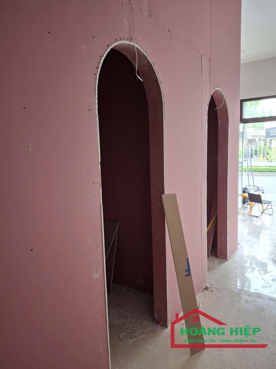 Vách Ngăn Thạch Cao Quận 5 - Thiết Kế Linh Hoạt, Thi Công Nhanh Gọn 2