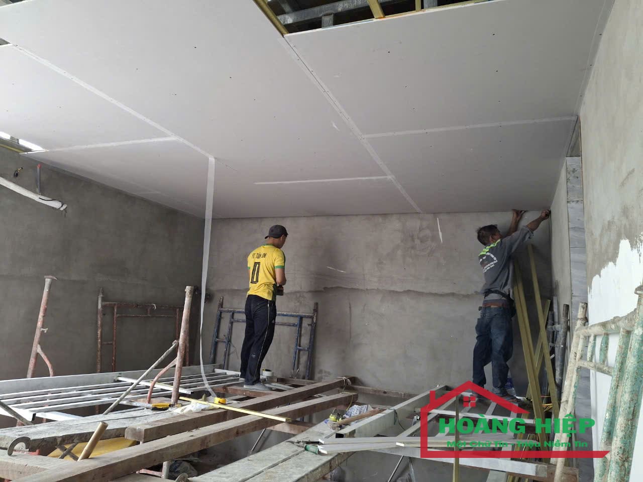 Thi Công Vách Ngăn Thạch Cao Bình Tân Đẹp, Bền, Tiết Kiệm 4