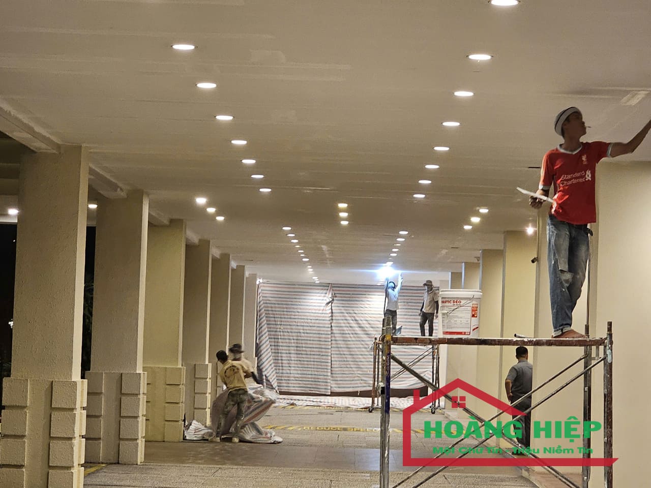 Nâng Tầm Không Gian Với Thi Công Vách Ngăn Thạch Cao Quận Tân Bình 3 Xây dựng Hoàng Hiệp sử dụng vật liệu chính hãng