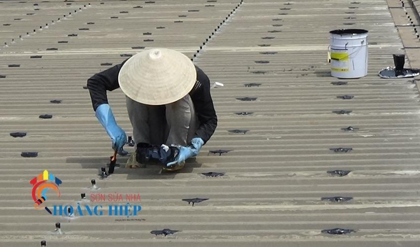 Thợ Chống Dột Mái Tôn Tại Quận 1 2 Quy trình thi công chống thấm dột mái tôn Quận 1